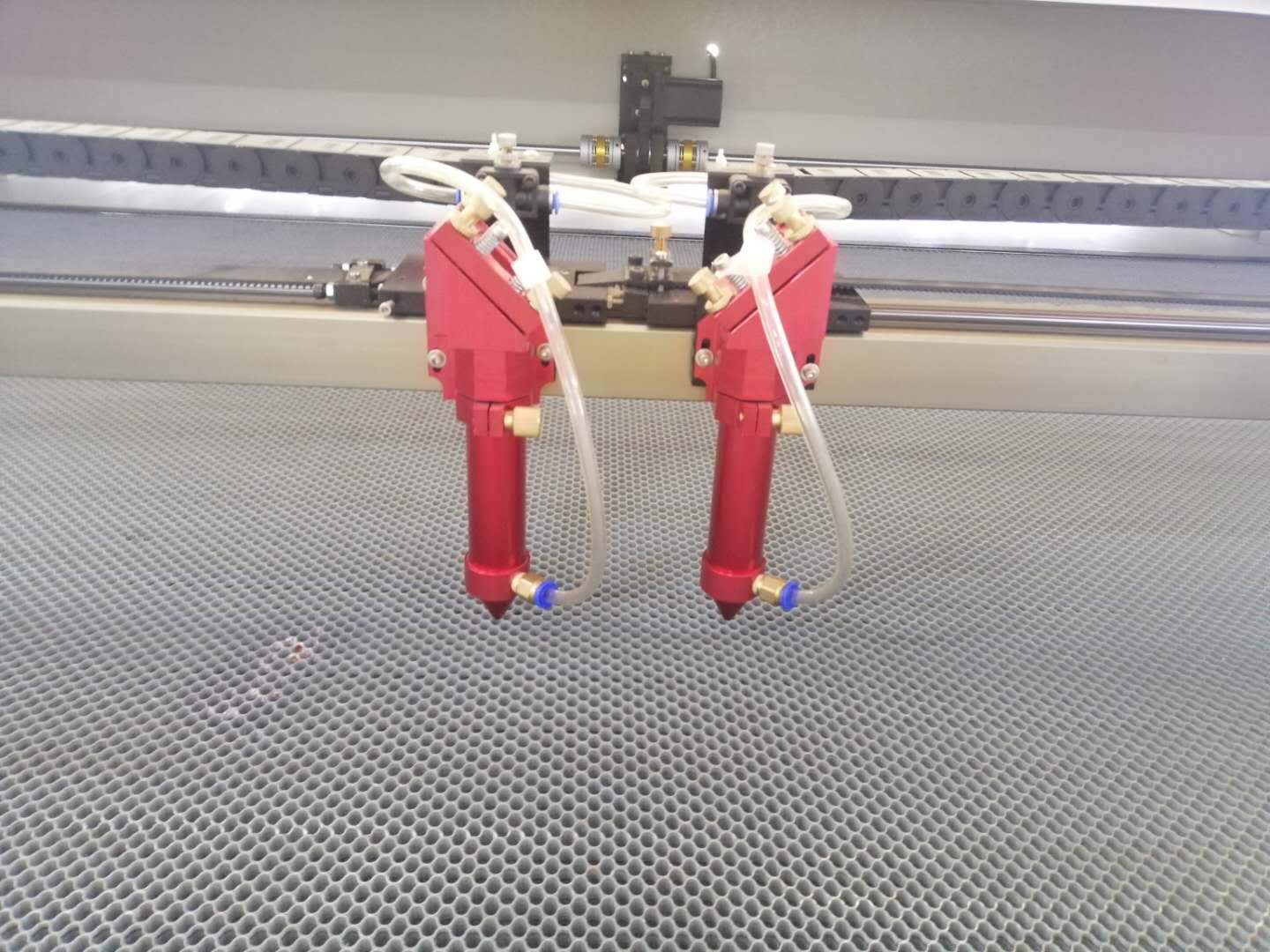小型双头布料激光切割机 小型双头布料激光切割机